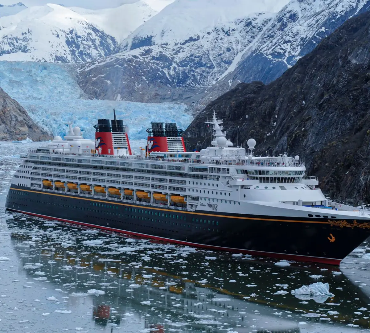 Disney Wonder cruise ship