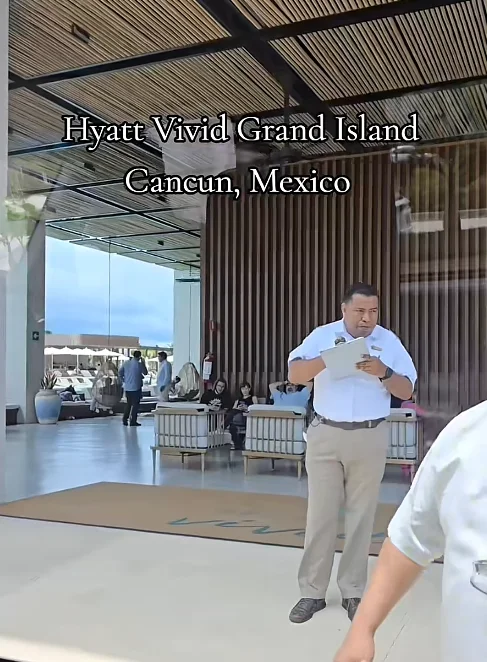 Light Travels TikTok video tour of Hyatt Vivid Grand Island in Cancún